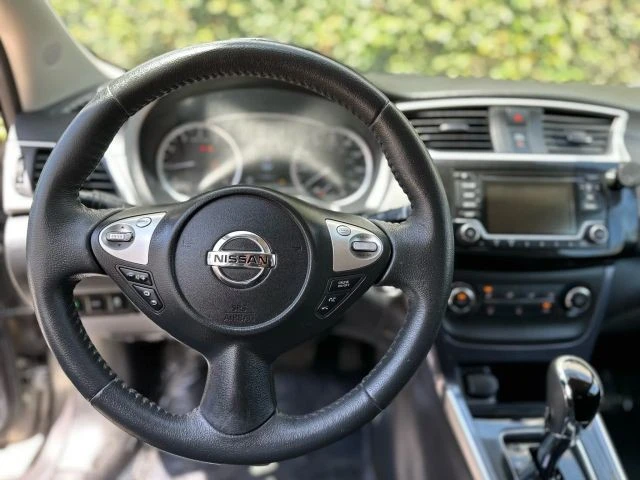2018 Nissan Sentra 7th Gen - Image 15 of 21