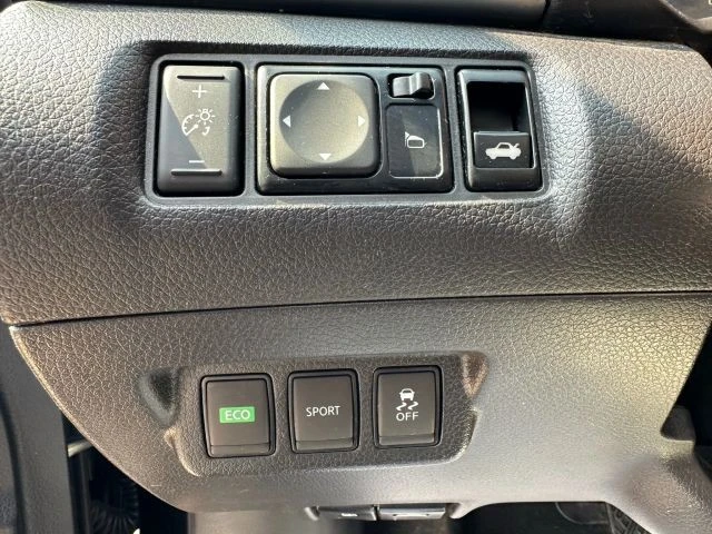 2018 Nissan Sentra 7th Gen - Image 18 of 21