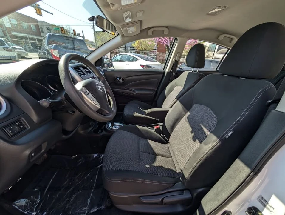 2018 Nissan Versa - Image 15 of 20