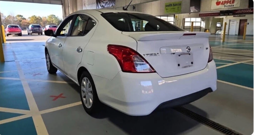 2018 Nissan Versa - Image 2 of 11