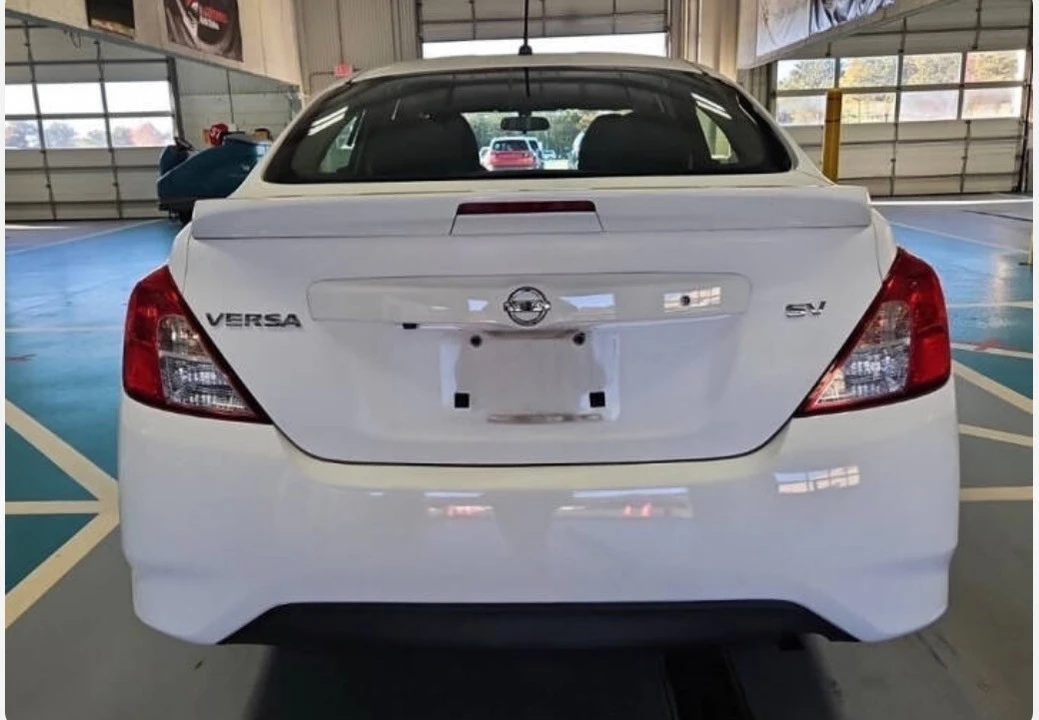 2018 Nissan Versa - Image 6 of 11