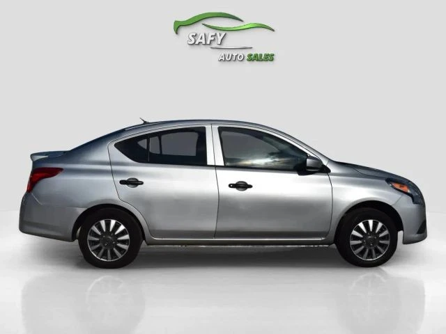 2018 Nissan Versa - Image 8 of 21