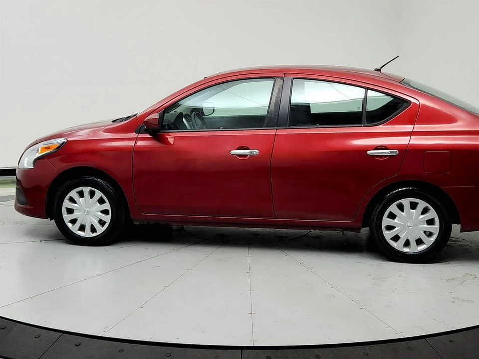 2018 Nissan Versa - Image 8 of 12