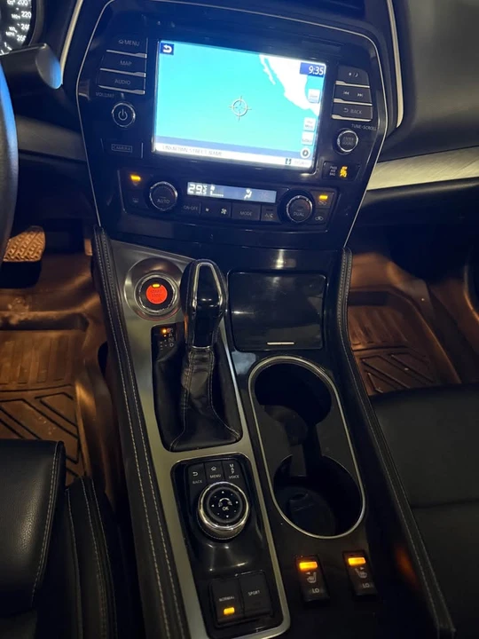2018 Nissan Maxima 8th Gen - Image 12 of 13