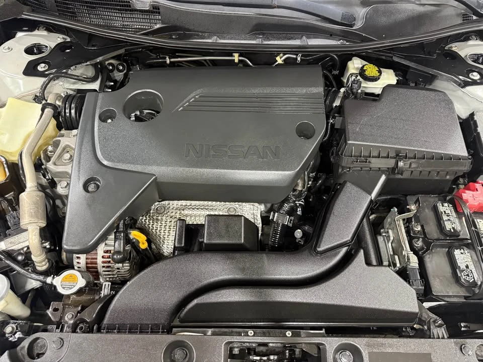 2018 Nissan Altima 5th Gen - Image 2 of 9