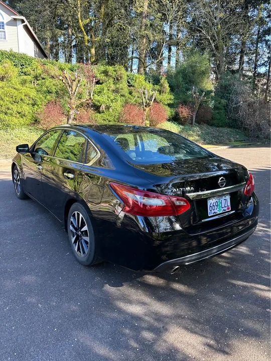 2018 Nissan Altima 5th Gen - Image 2 of 13