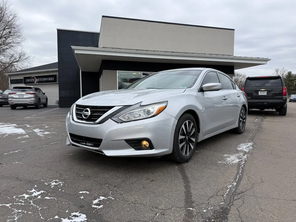 2018 Nissan Altima 5th Gen - Image 2 of 13