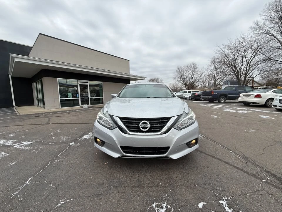 2018 Nissan Altima 5th Gen - Image 8 of 13