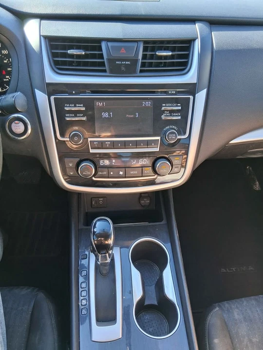 2018 Nissan Altima 5th Gen - Image 17 of 20