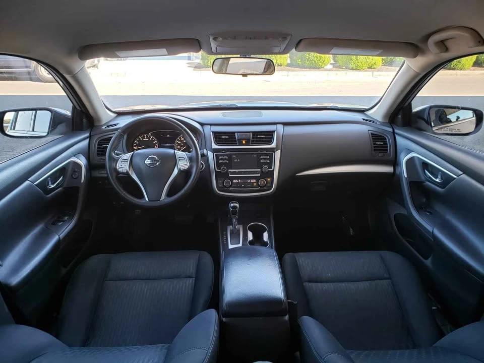 2018 Nissan Altima 5th Gen - Image 11 of 20