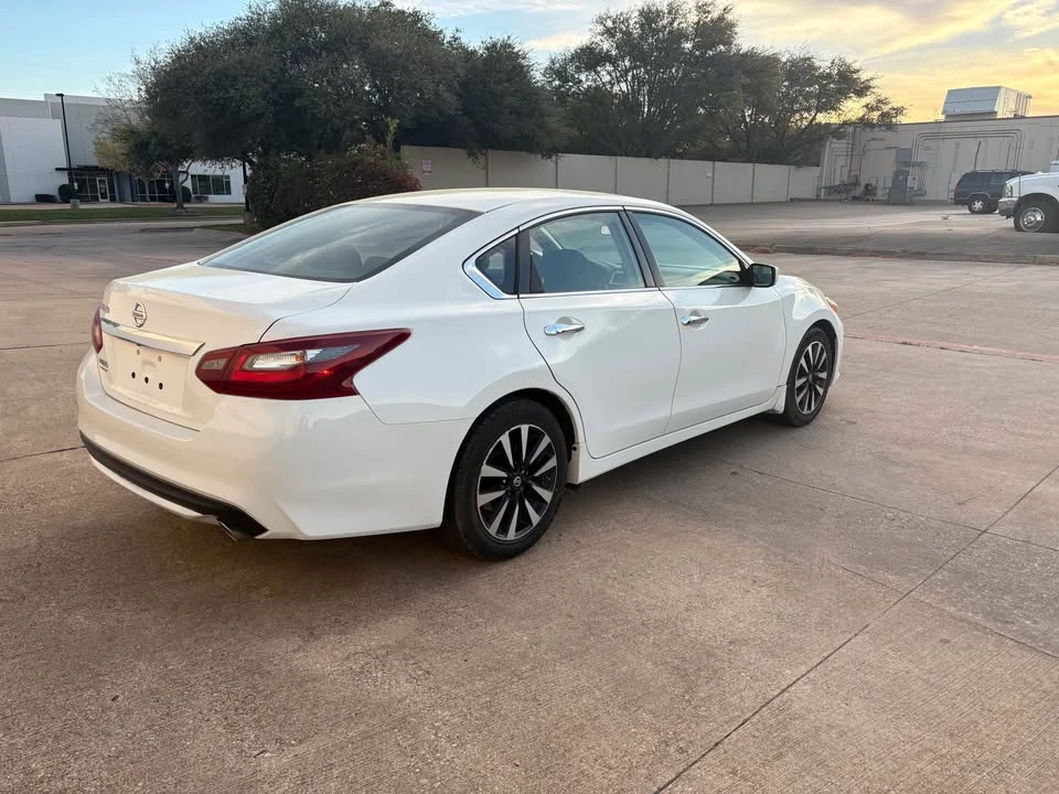 2018 Nissan Altima 5th Gen - Image 5 of 11