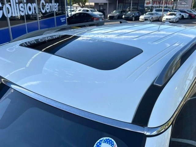 2018 Nissan Armada - Image 13 of 20