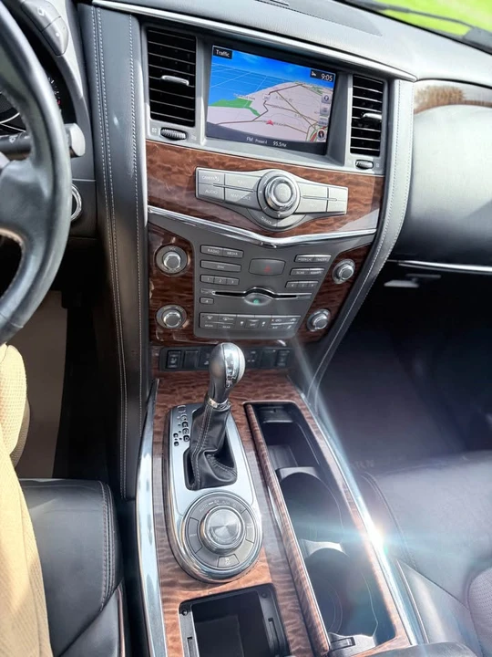 2018 Nissan Armada - Image 19 of 20