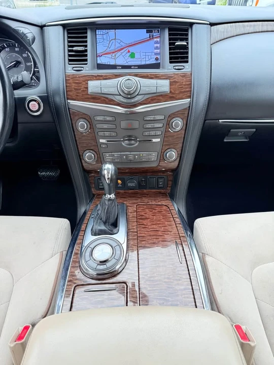 2018 Nissan Armada - Image 17 of 20