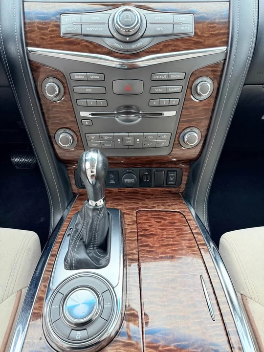 2018 Nissan Armada - Image 18 of 20