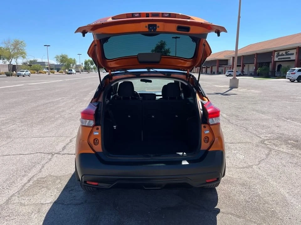 2018 Nissan Kicks - Image 11 of 18