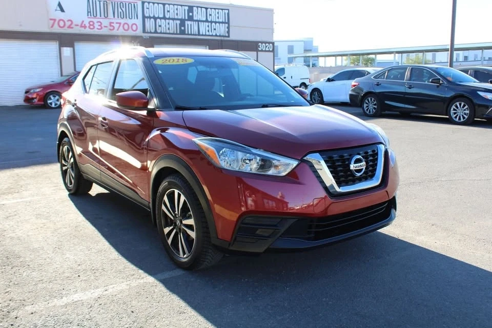 2018 Nissan Kicks - Image 2 of 15