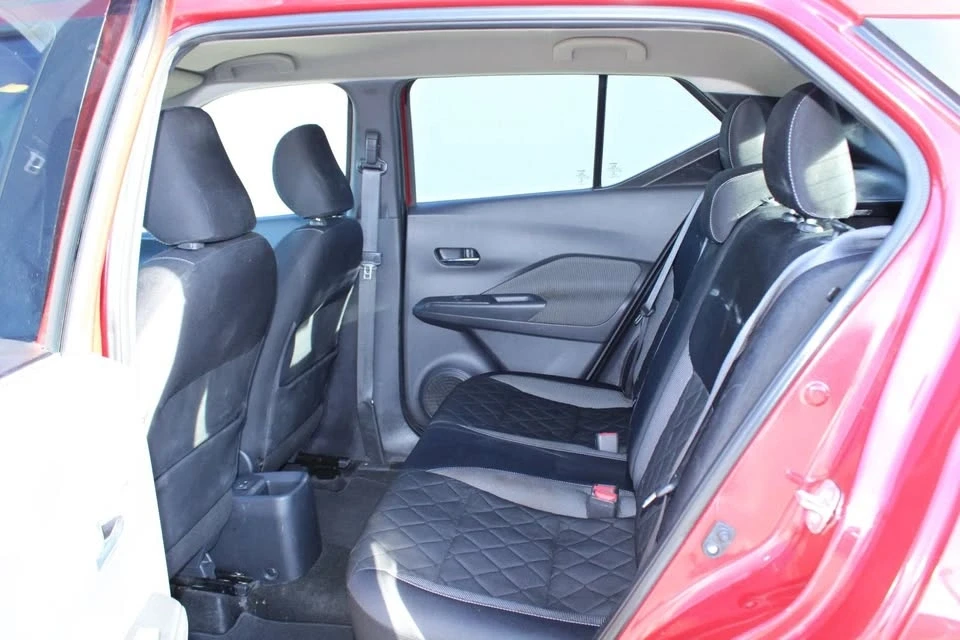 2018 Nissan Kicks - Image 13 of 15