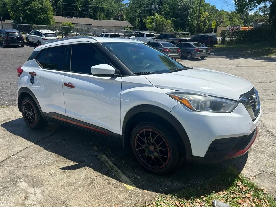 2018 Nissan Kicks - Image 6 of 9