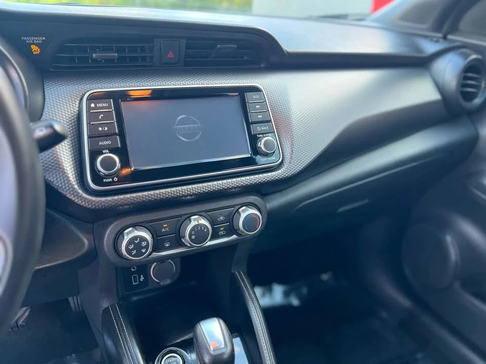 2018 Nissan Kicks - Image 10 of 20