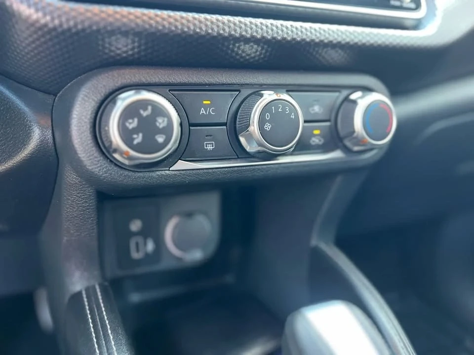 2018 Nissan Kicks - Image 13 of 20