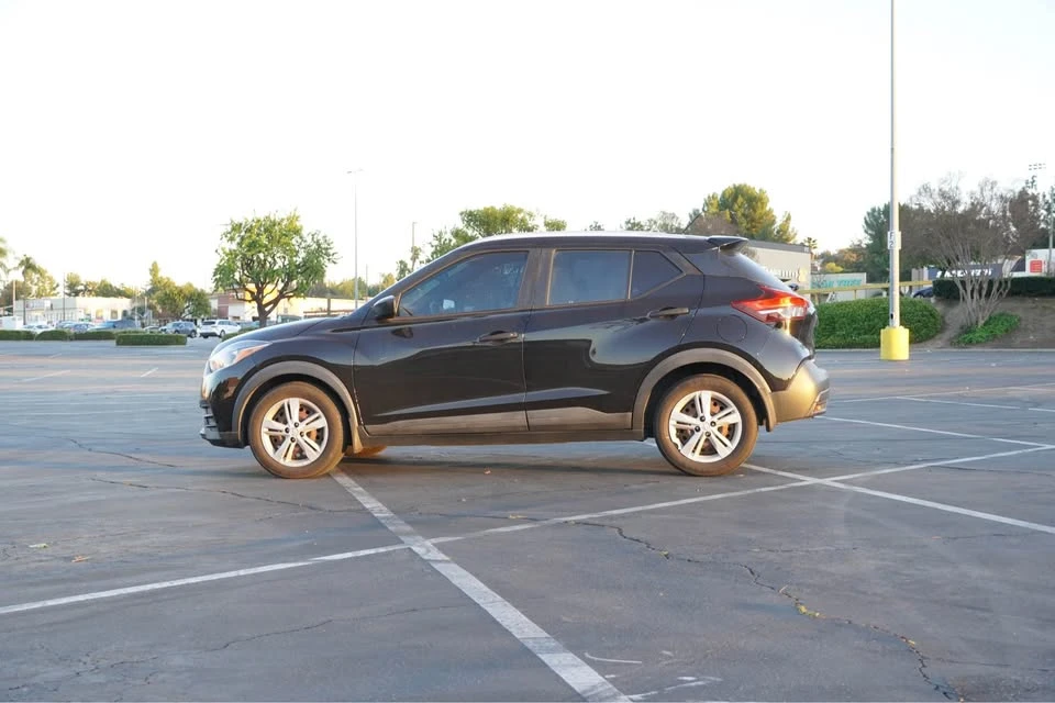 2018 Nissan Kicks - Image 9 of 17