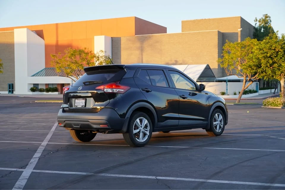 2018 Nissan Kicks - Image 6 of 17