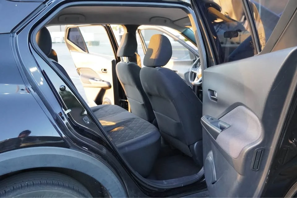 2018 Nissan Kicks - Image 13 of 17