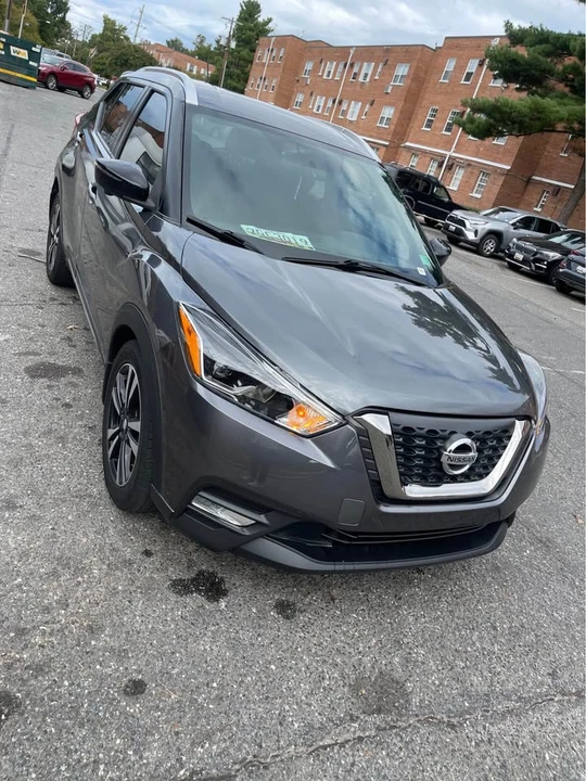 2018 Nissan Kicks - Image 2 of 17