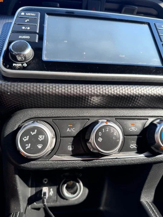 2018 Nissan Kicks - Image 13 of 16