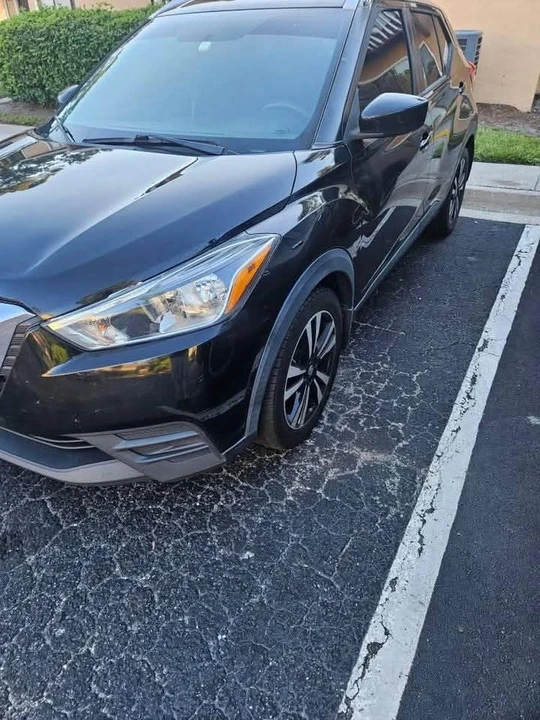 2018 Nissan Kicks - Image 2 of 8