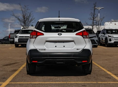 2018 Nissan Kicks - Image 4 of 8