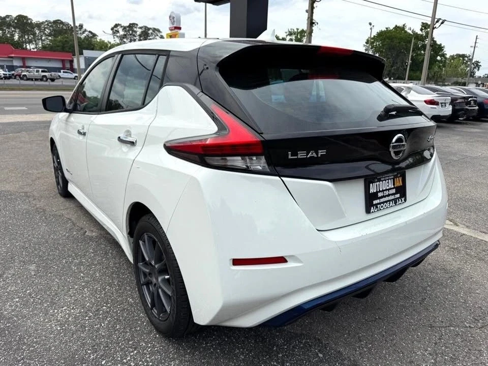 2018 Nissan Leaf - Image 6 of 13