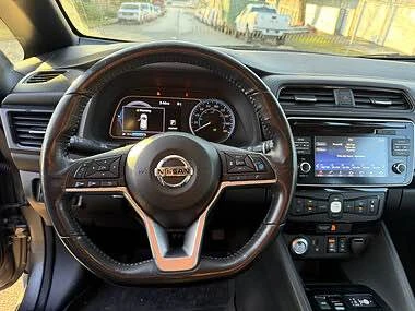 2018 Nissan Leaf - Image 16 of 20