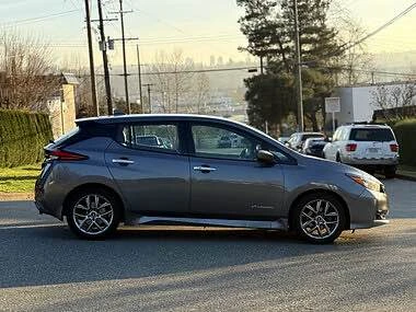 2018 Nissan Leaf - Image 8 of 20