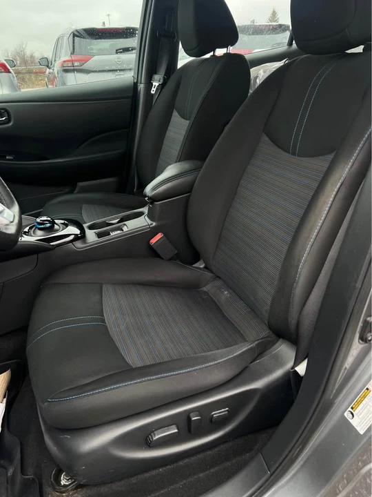 2018 Nissan Leaf - Image 7 of 12