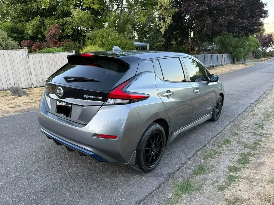 2018 Nissan Leaf - Image 3 of 11