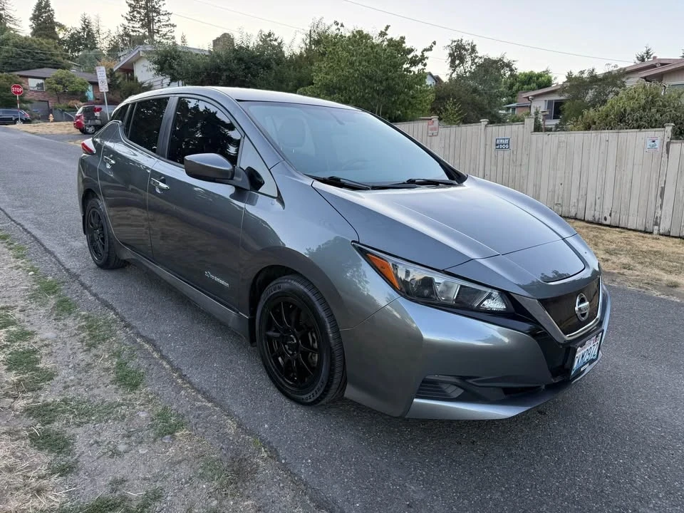 2018 Nissan Leaf - Image 2 of 11