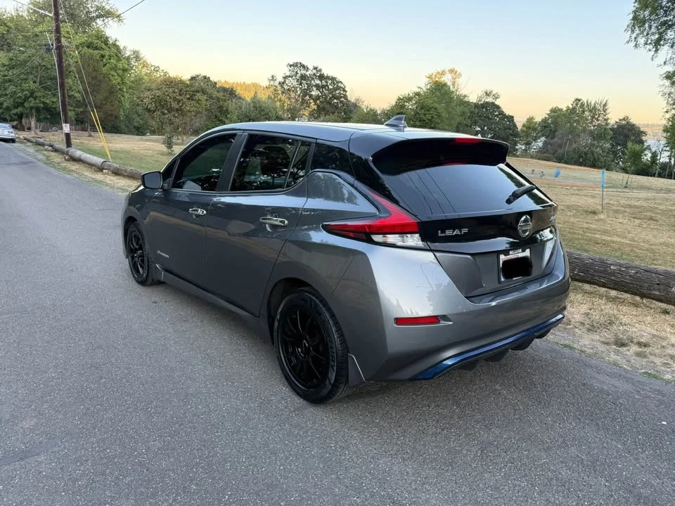 2018 Nissan Leaf - Image 5 of 11