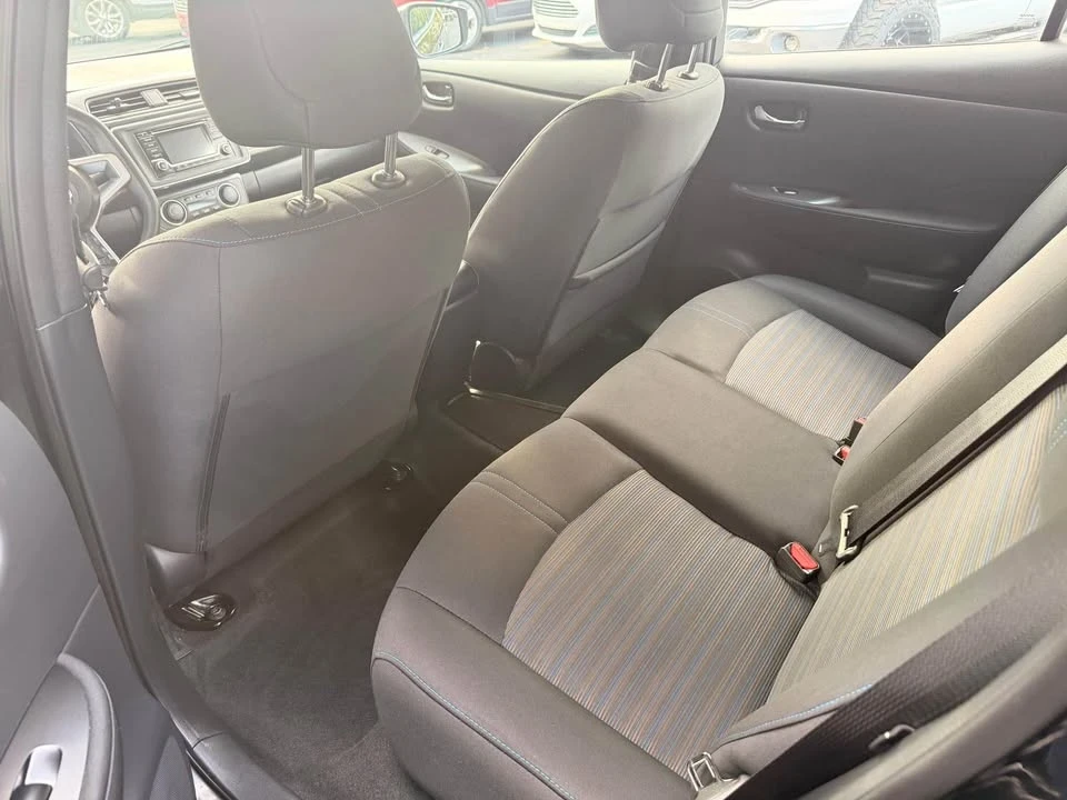 2018 Nissan Leaf - Image 5 of 8