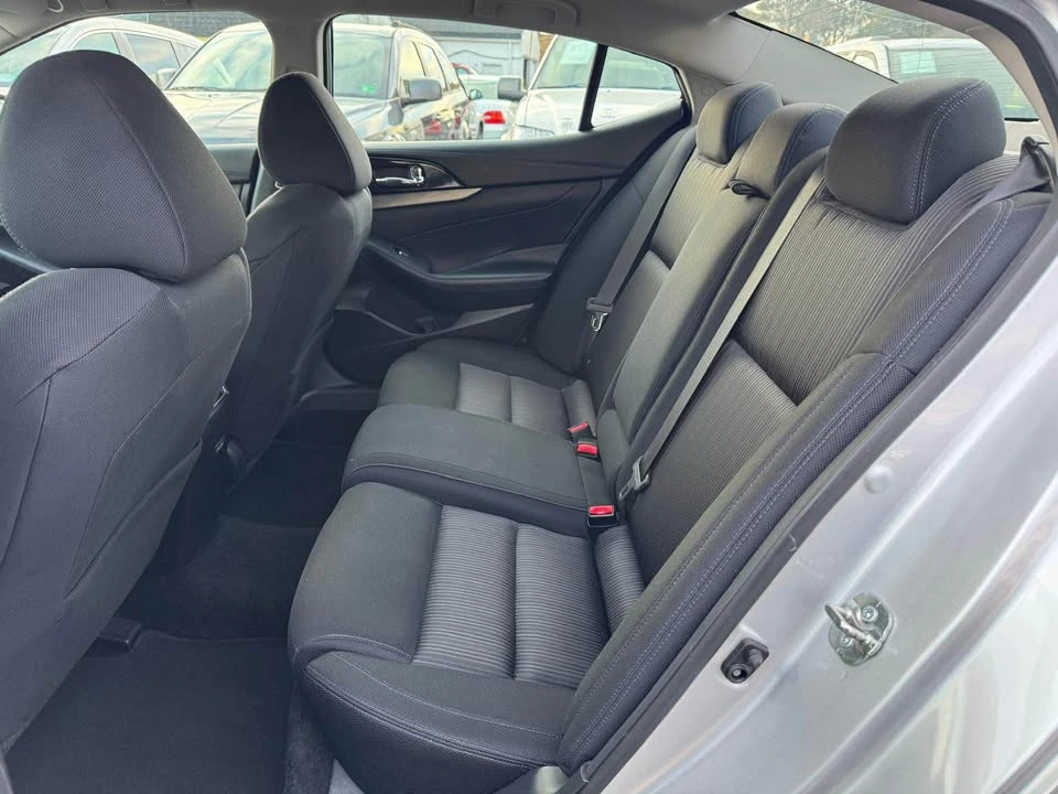 2018 Nissan Maxima 8th Gen - Image 9 of 20