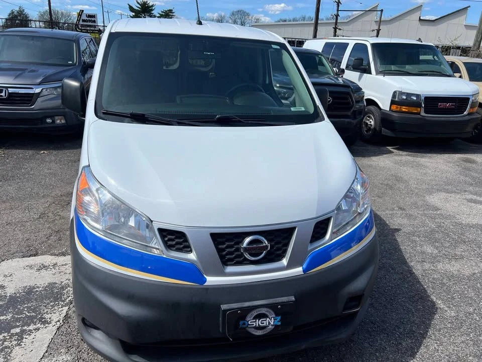2018 Nissan NV - Image 2 of 11