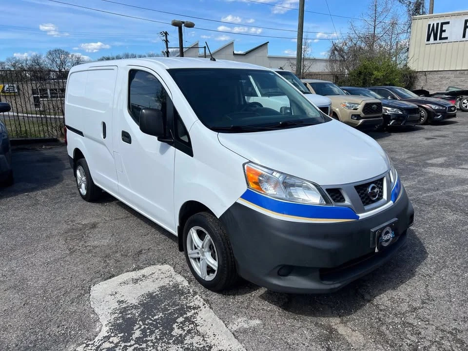 2018 Nissan NV - Image 3 of 11