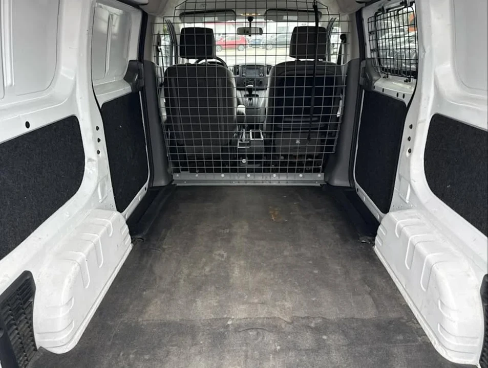 2018 Nissan NV - Image 10 of 12