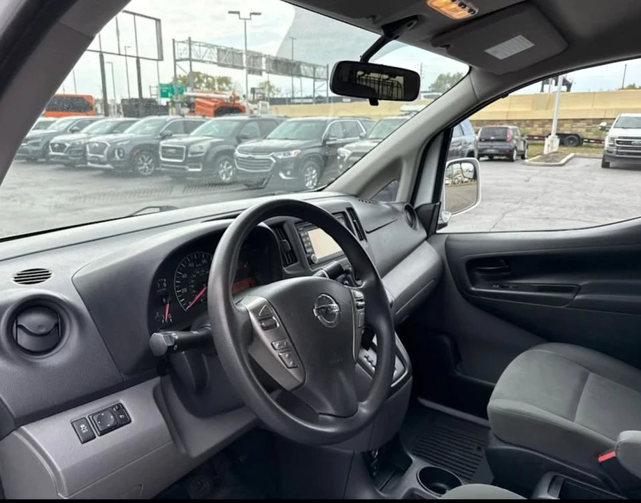 2018 Nissan NV - Image 7 of 12