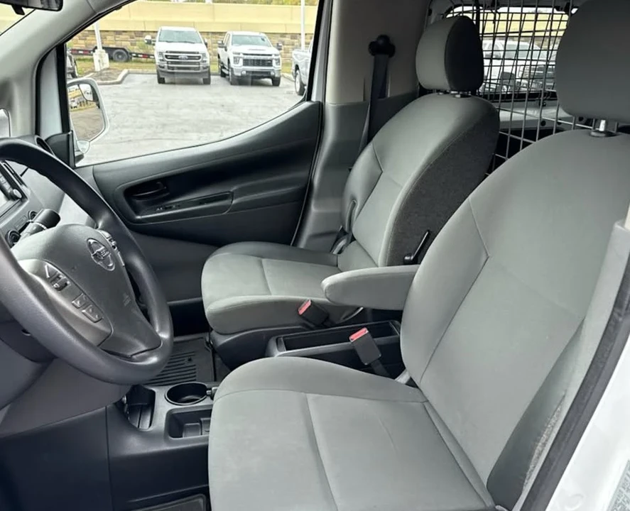 2018 Nissan NV - Image 6 of 12