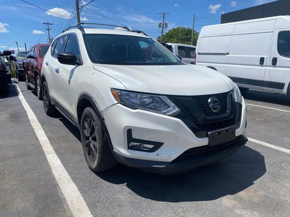 2018 Nissan Rogue - Image 2 of 11