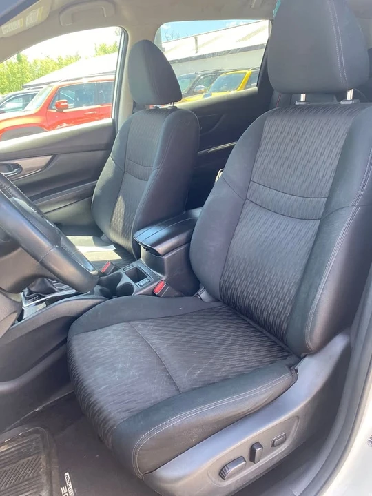 2018 Nissan Rogue - Image 11 of 11