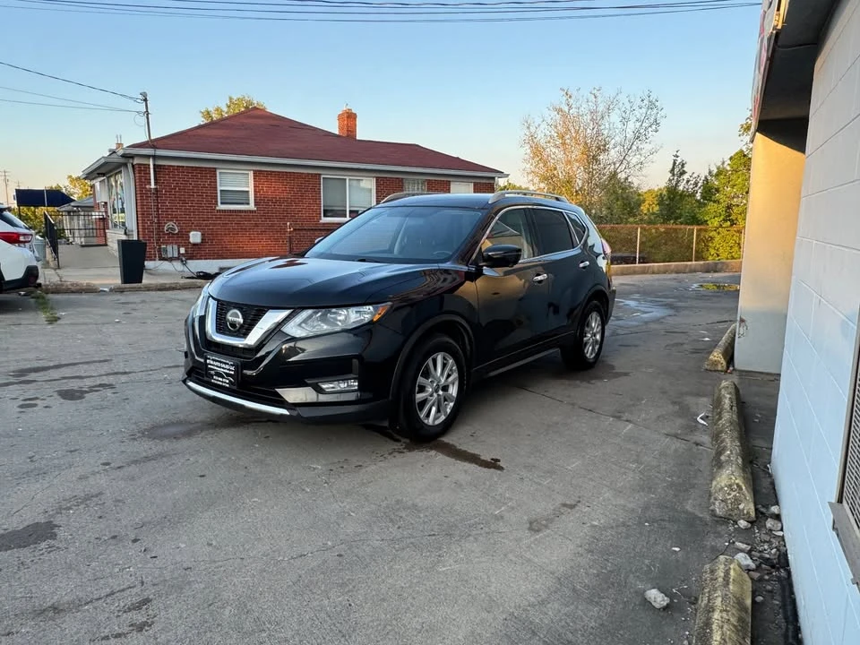 2018 Nissan Rogue - Image 5 of 17