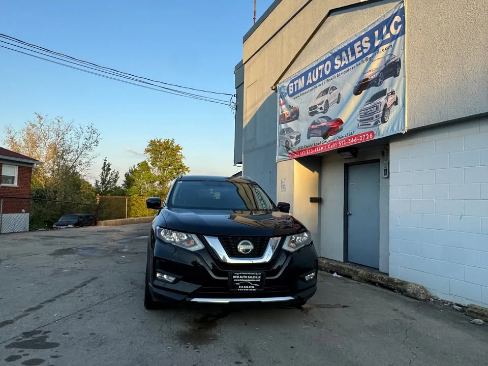 2018 Nissan Rogue - Image 3 of 17